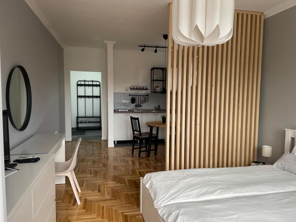 Apartmani Sombor Esterno foto