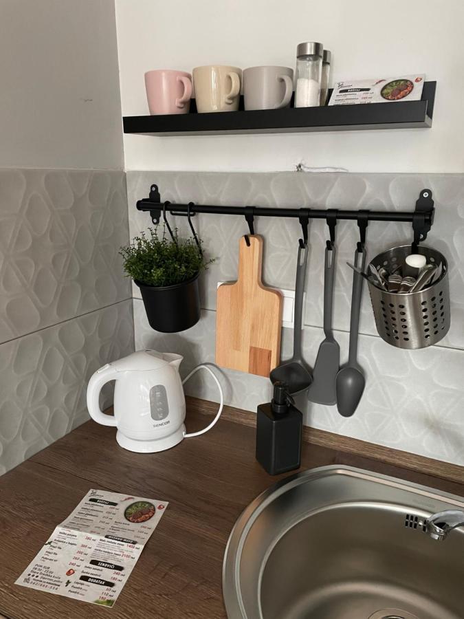 Apartmani Sombor Esterno foto